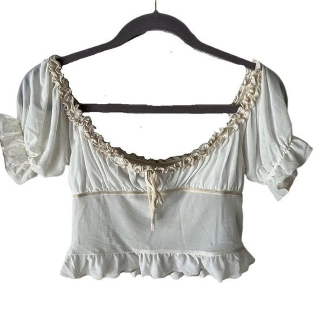URBAN Outfitters Milkmaid Off Shoulder Cropped Blouse in White M Cottagecore - Picture 1 of 8